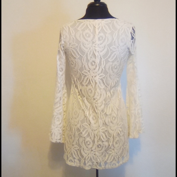 Modern Vintage Boutique coatail Dress - Picture 6 of 6